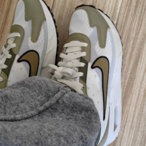 Giay Nike Air Max Solo 'Light Bone' FN0136-001