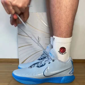 Giay Nike LeBron 21 'Light Armory Blue' FQ4052-400