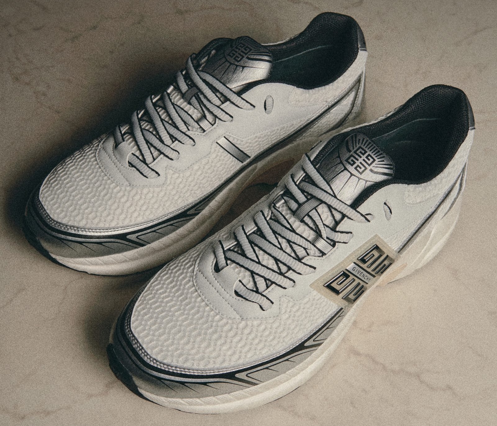 Hinh anh 3: Givenchy NFNTY-52: Buoc tien moi trong thoi trang the thao cao cap