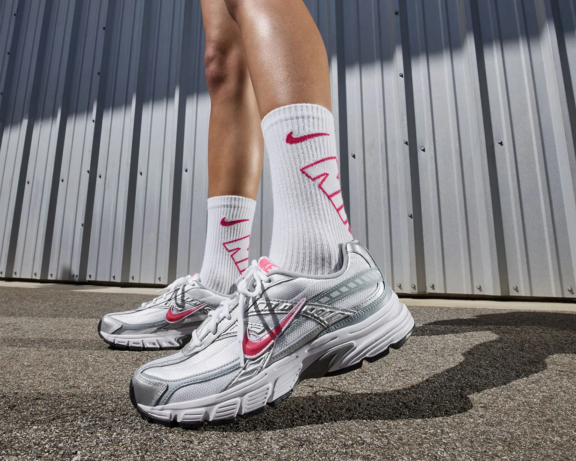 Hinh anh 4: Nhung mau giay chay phong cach Y2K tot nhat hien nay