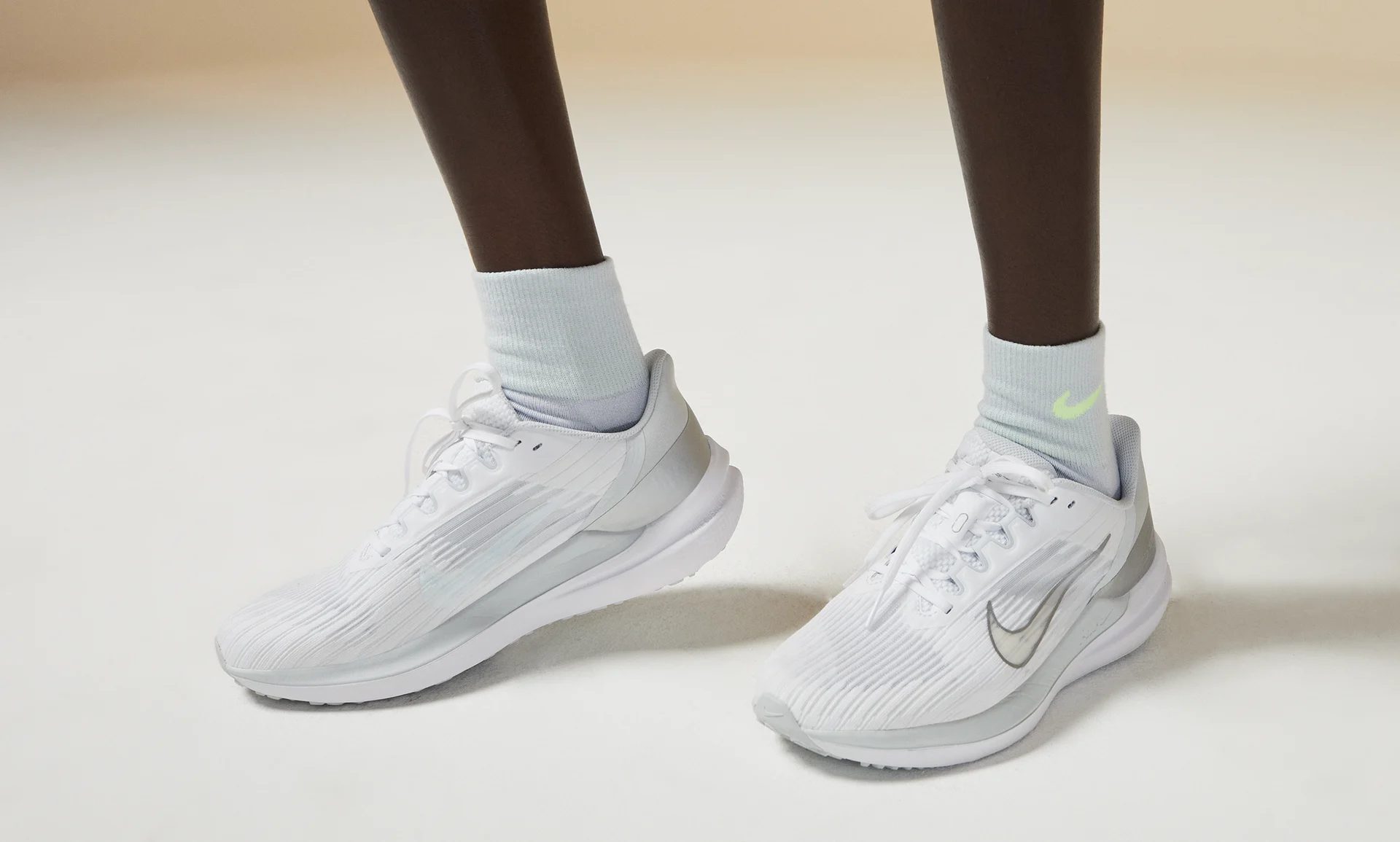 Top đôi giày chạy bộ đường dài Nike tốt nhất năm 2024 Hinh anh 4: Top doi giay chay bo duong dai Nike tot nhat nam 2024