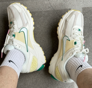 Giay Nike Zoom Vomero 5 'Malachite Alabaster' FN8361-100