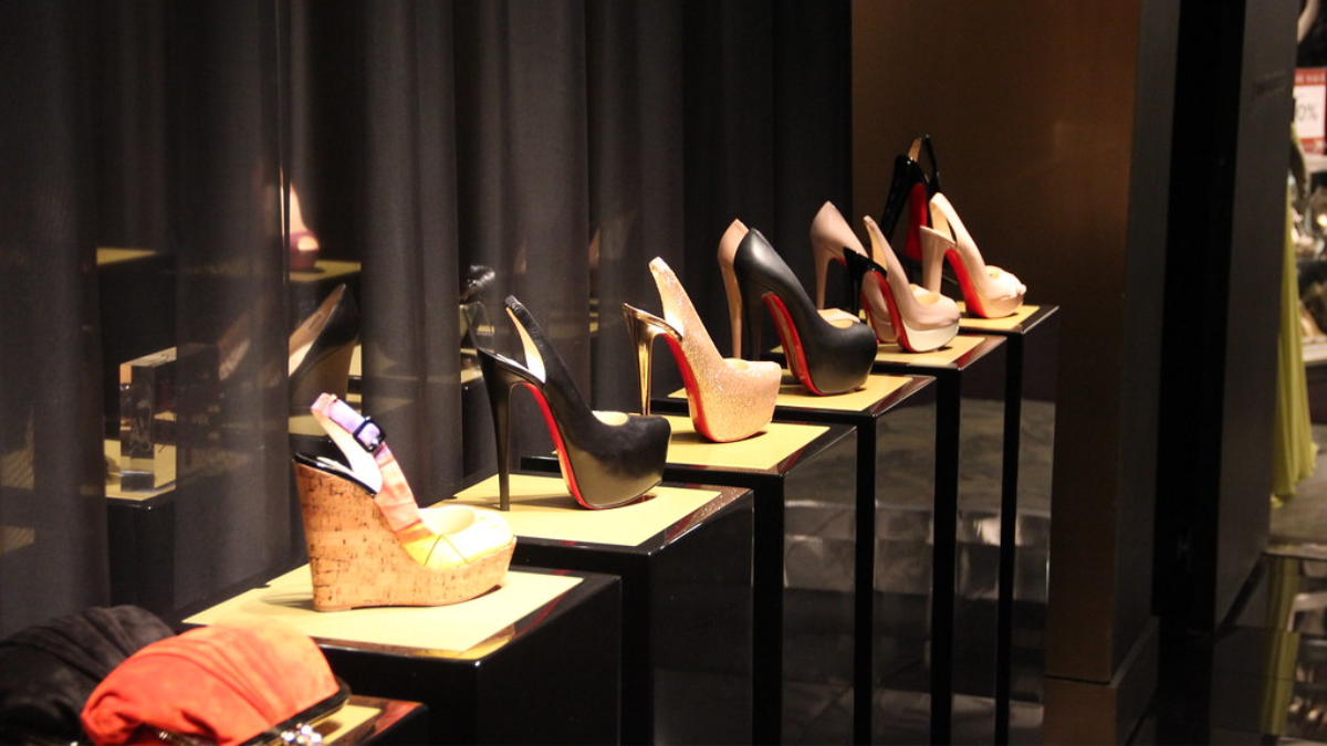 Khám phá những tuyệt tác giày xa xỉ đến từ Christian Louboutin Hinh anh 2: Kham pha nhung tuyet tac giay xa xi den tu Christian Louboutin