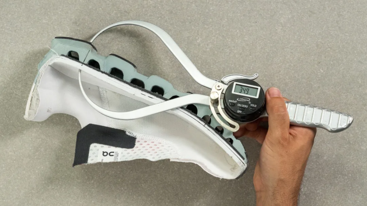 Hinh anh 8: Review On Cloudmonster: "Quai vat" em ai chinh phuc moi dia hinh