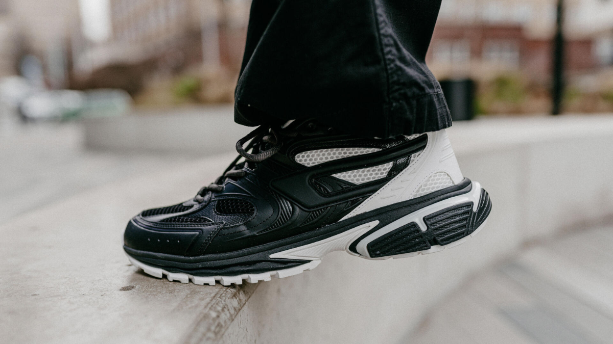 Legit check - Chìa khóa để sở hữu hàng chính hãng Hinh anh 8: Legit check - Chia khoa de so huu hang chinh hang