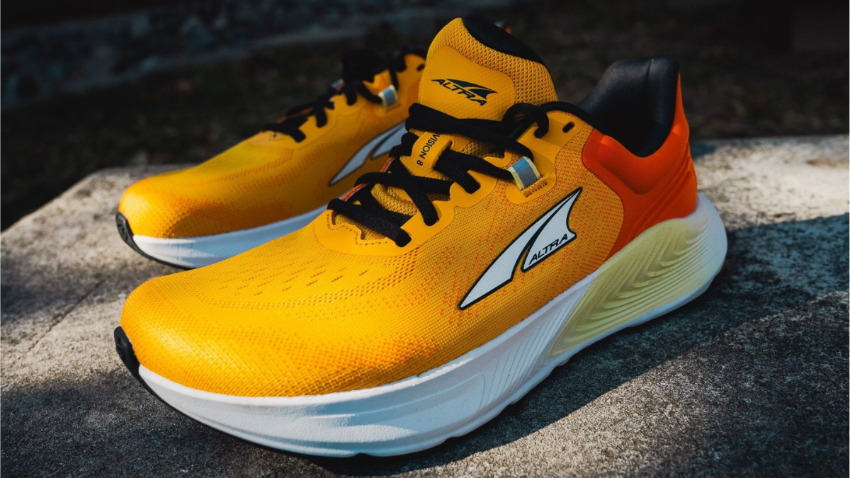 Bước đi tự tin với 8 đôi giày đi bộ êm ái và hỗ trợ tốt nhất Hinh anh 12: Buoc di tu tin voi 8 doi giay di bo em ai va ho tro tot nhat