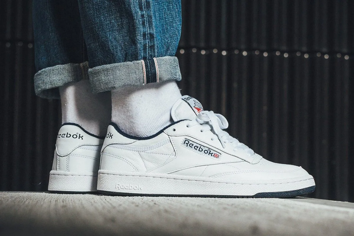 Hinh anh 7: Top 10 mau giay sneaker co the ket hop duoc voi bo vest cua ban