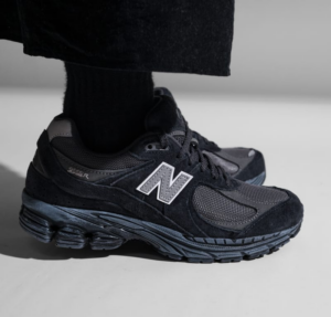 Giay New Balance 2002R 'Black Grey' M2002RBV