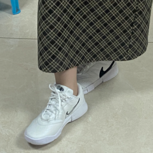 Giay Nike Court Lite 4 'White Black' FD6575-100