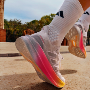 Giay Adidas Ultraboost 5 'White Lucid Pink' ID8810