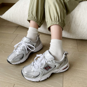 Giay New Balance 530 'Metallic Burgundy' MR530GS