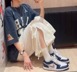 Giay Nike Air Jordan 1 Low 'Midnight Navy Wolf Grey' 553560-141