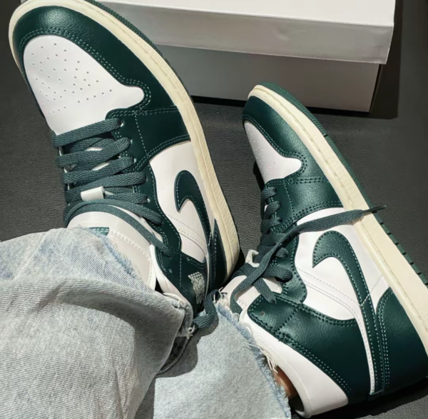 Giày Nike Air Jordan 1 Mid 'Green Sail' BQ6472-133 - Hình ảnh 4