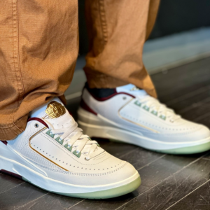 Giay Nike Air Jordan 2 Retro Low 'Year of the Dragon' FJ3468-100