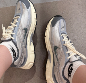 Giay Nike Initiator 'Smoke Gray' HQ1179-001