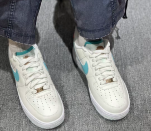 Nike Air Force 1 Low 'Be The One' HM3728-131