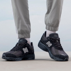 Giay New Balance 2002R 'Black Grey' M2002RBV