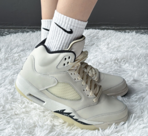 Giay Nike Air Jordan 5 Retro SE 'Sail' FQ3682-100