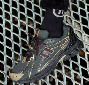 Giay New Balance 1906R x Kith 'Black' M1906RKS