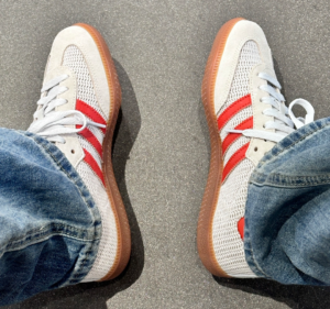 Giay Adidas Samba OG 'Crystal White Preloved Red' IG1380