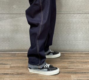 Giay Vans Sk8-Hi Reissue VLT LX x Invincible 'Black White' VN000CDDBP6