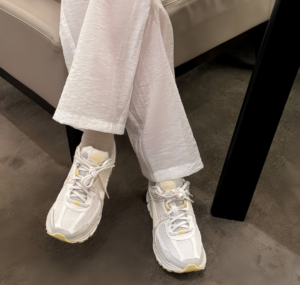 Giay Nike Zoom Vomero 5 'Sail' HJ3846-133