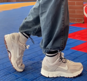 Giay Nike Zoom Vomero 5 'Orewood Brown' FZ3780-101