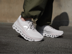 Giay On Cloudmonster 2 'Sand Frost' 3ME10120838