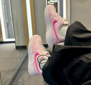 Giay Nike Air Force 1 Low '07 LX 'Paw Print' HM3696-661