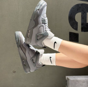 Giay Nike Air Jordan 4 Retro SE 'Wet Cement' FQ7928-001