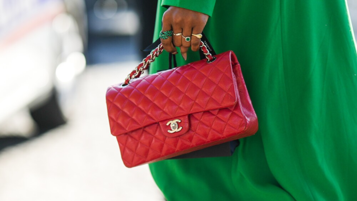 Hành trình chinh phục thời đại của túi xách Chanel Classic Hinh anh 7: Hanh trinh chinh phuc thoi dai cua tui xach Chanel Classic