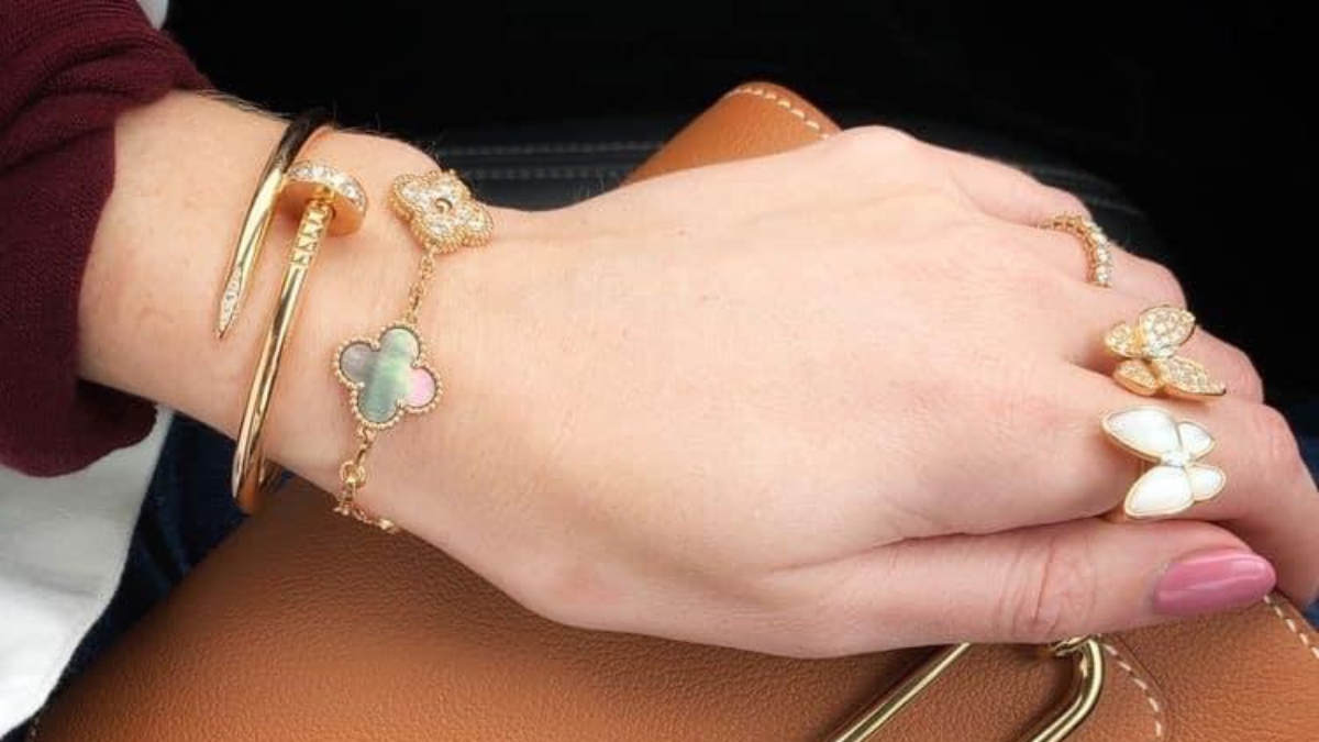 Đầu tư Van Cleef & Arpels: Xu hướng thị trường và gia tăng giá trị Hinh anh 5: Dau tu Van Cleef & Arpels: Xu huong thi truong va gia tang gia tri