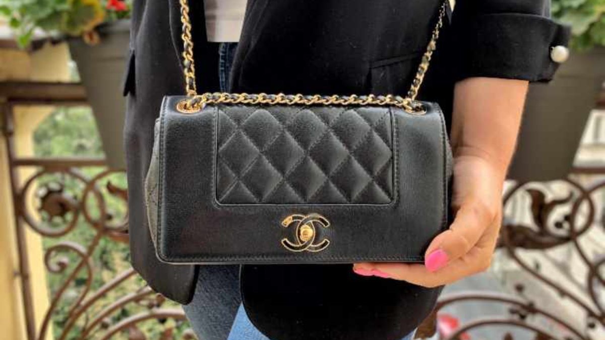 Hinh anh 7: Chang duong phat trien cua khoa va chot tui Chanel Flap