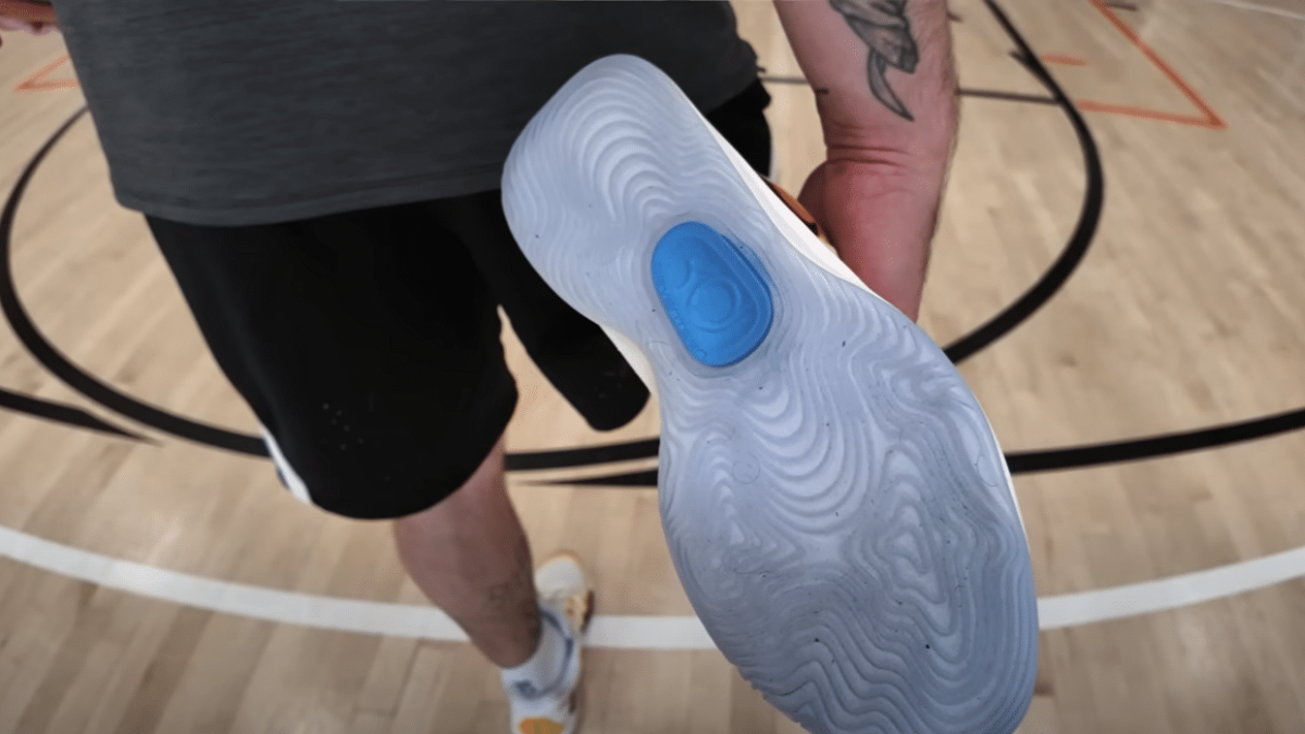 Đánh giá Nike KD 17: Liệu có đáng nâng cấp từ KD 16? Hinh anh 3: Danh gia Nike KD 17: Lieu co dang nang cap tu KD 16?