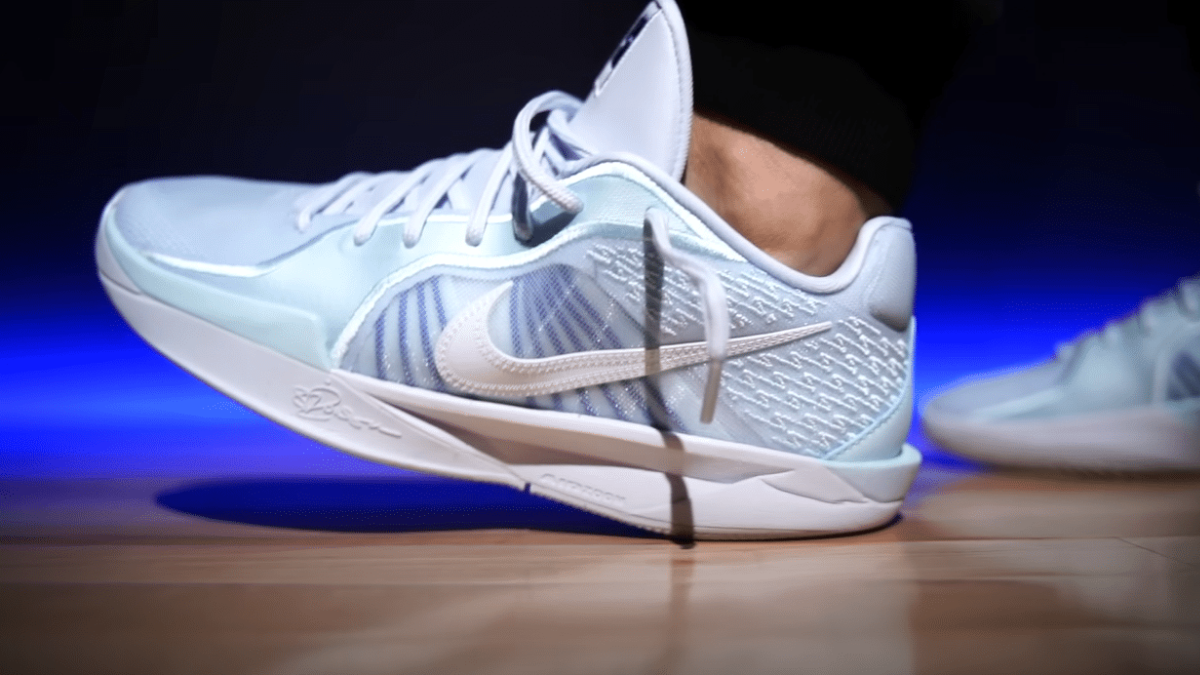 Review Nike Sabrina 2: Lột xác ấn tượng so với phiên bản đầu tiên Hinh anh 4: Review Nike Sabrina 2: Lot xac an tuong so voi phien ban dau tien