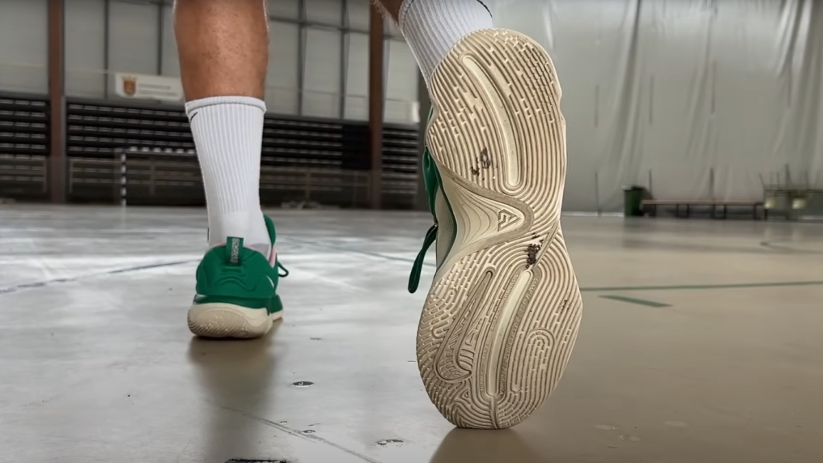 Review Nike Giannis Immortality 3: Có nên mua hay không? Hinh anh 3: Review Nike Giannis Immortality 3: Co nen mua hay khong?