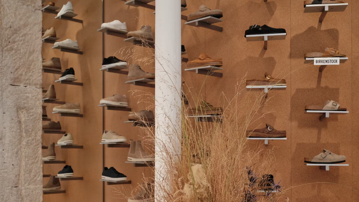 Hinh anh 8: Don chao the gioi Birkenstock da dang tai cua hang Paris dau tien