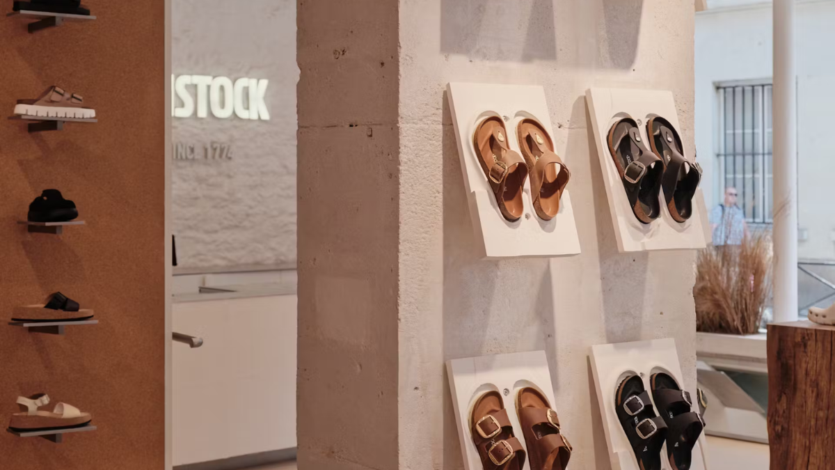 Hinh anh 7: Don chao the gioi Birkenstock da dang tai cua hang Paris dau tien