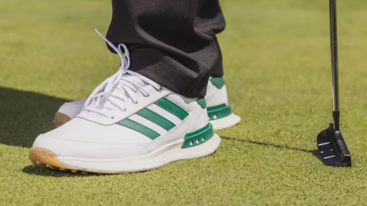 Hinh anh 7: Goi y nhung mau giay Golf tot nhat cho nguoi moi bat dau