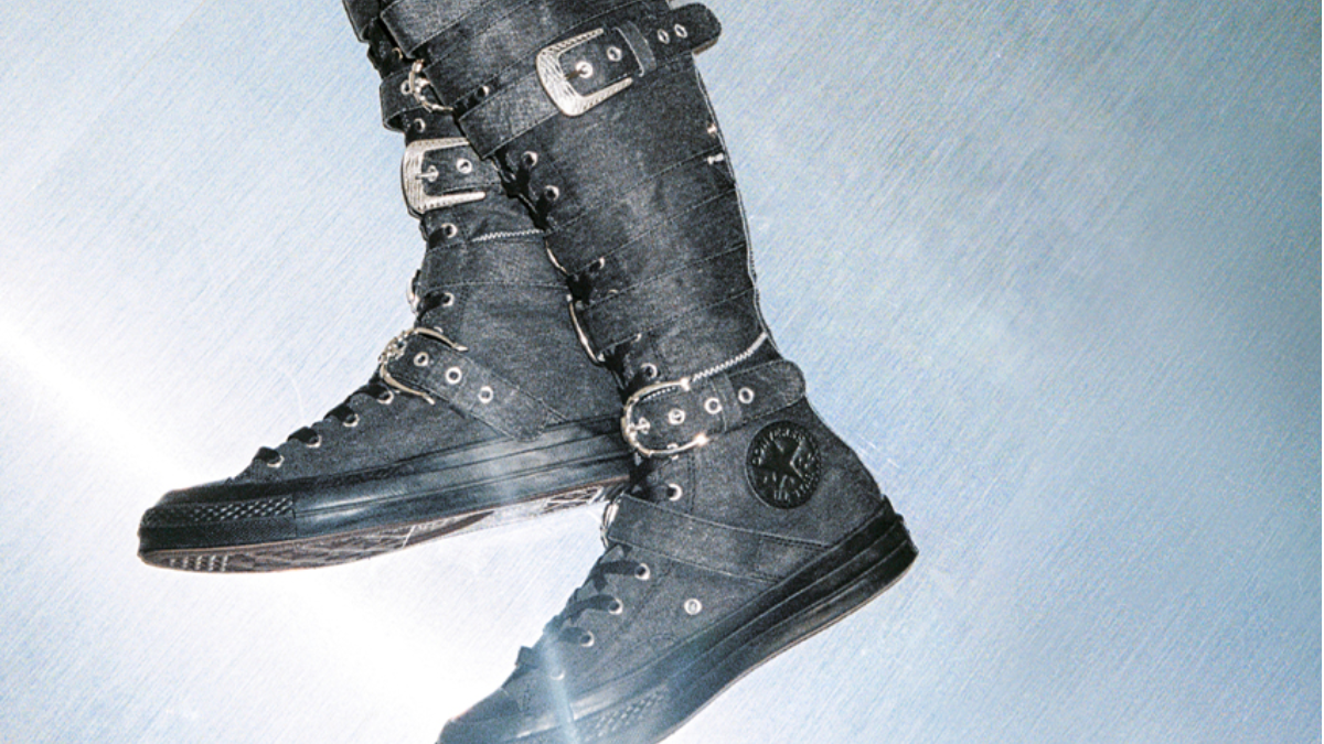 Bứt phá mùa hè nóng nực với 12 đôi sneaker siêu "hot" (Phần 2) Hinh anh 7: But pha mua he nong nuc voi 12 doi sneaker sieu "hot" (Phan 2)