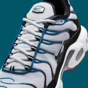 Giay Nike Air Max Plus 'Black Teal White' FN6949-001