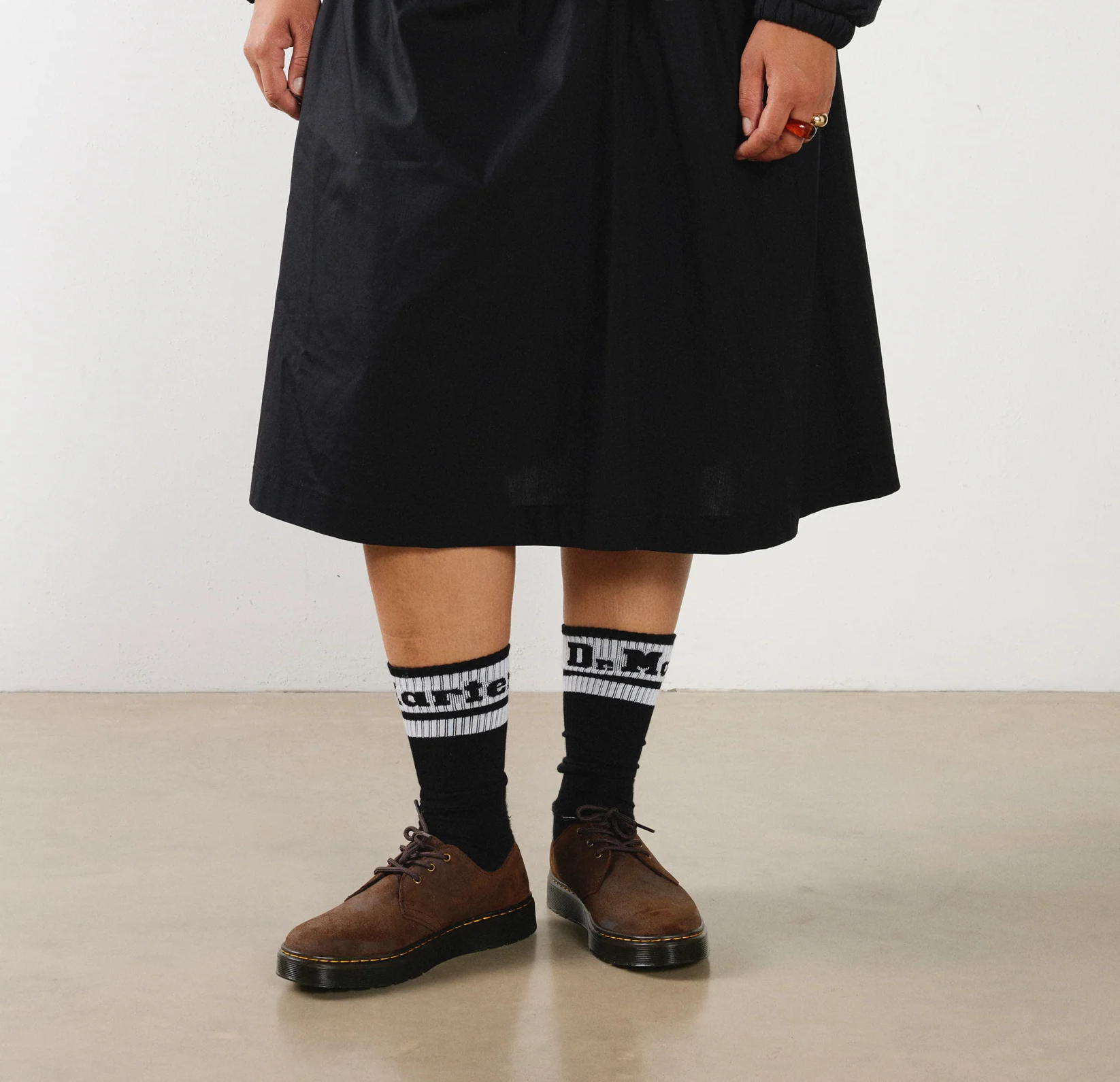 Alternative view of Giày Dr.Martens Casual Low Top 'Brown' 31548201