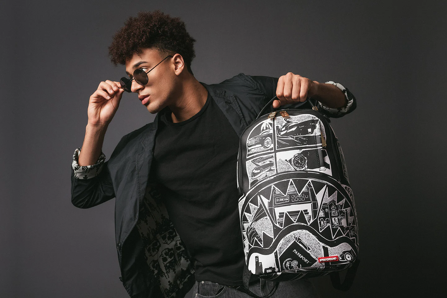 Balo Sprayground: Nhung chu ca map khien gioi tre dien dao