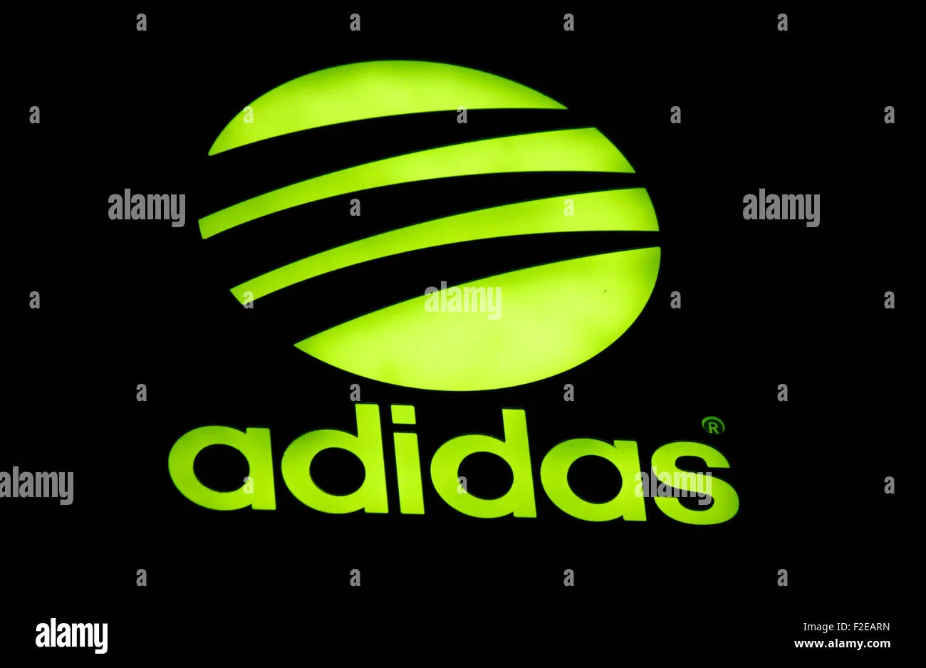 Hinh anh 4: Cau chuyen dang sau logo 3 soc cua adidas (Phan 2)