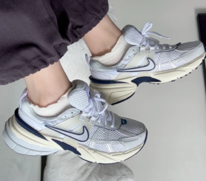 Giay Nike V2K Run 'White Midnight Navy' FD0736-102