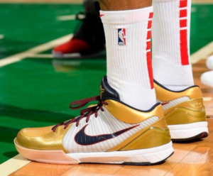 Giay Nike Zoom Kobe 4 Protro 'Gold Medal' FQ3544-100