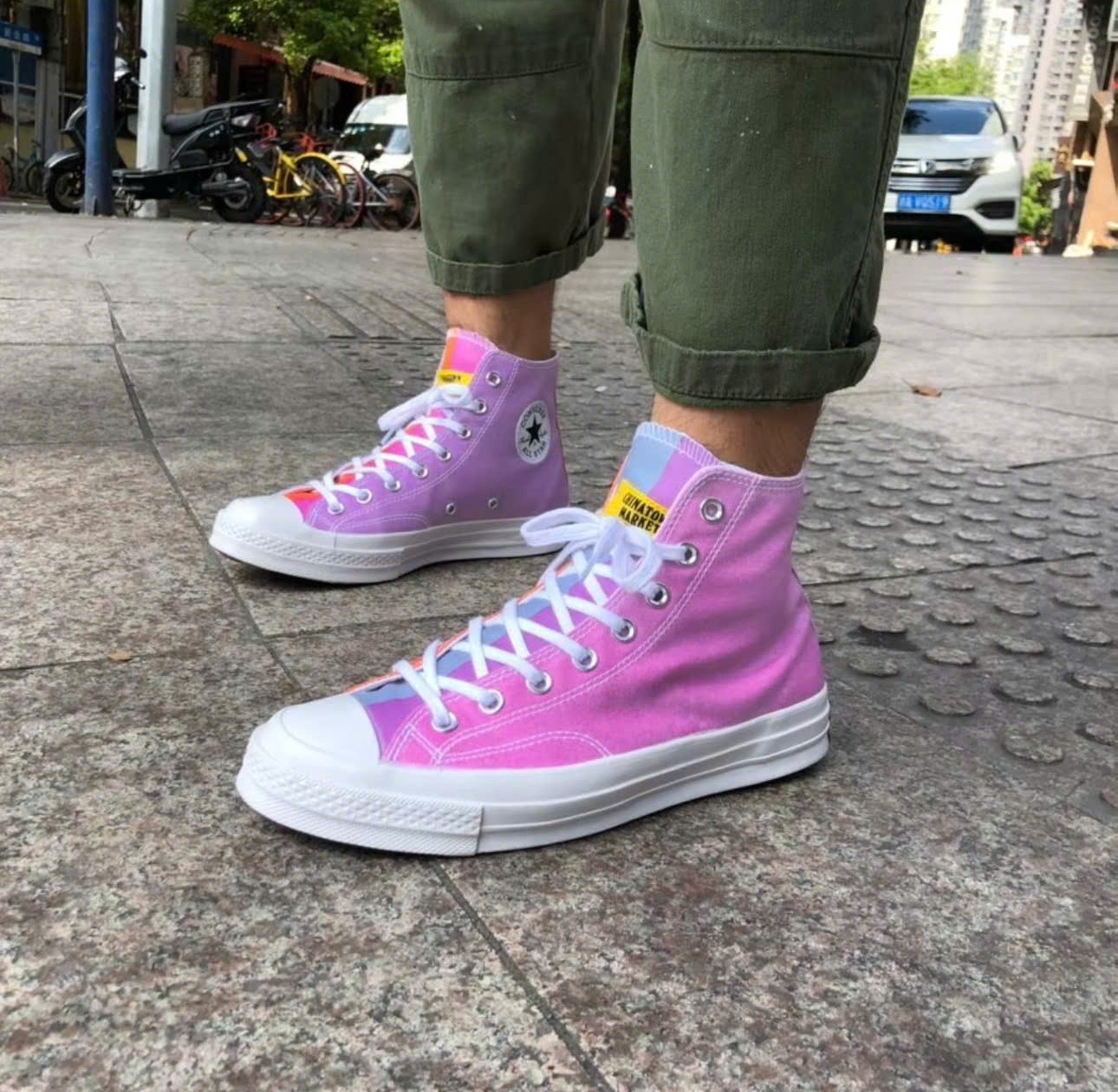 Alternative view of Giày Converse Chuck Taylor All Star 70 Hi 'Chinatown' 166598C