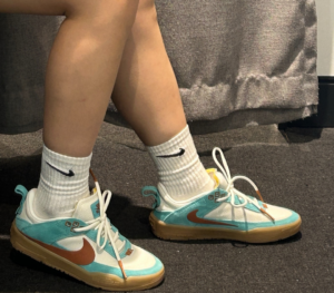 Giay Nike SB Day One 'Green Frost Dark Russet' FN4210-301