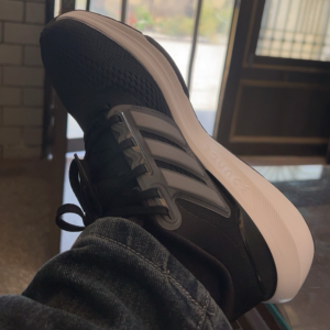 Giay Adidas Ultrabounce 'Black White' HP5787