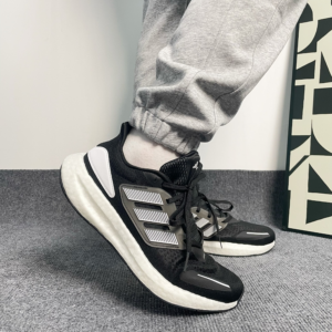 Giay Adidas PureBoost 22 Heat.RDY 'Black White' HQ3980